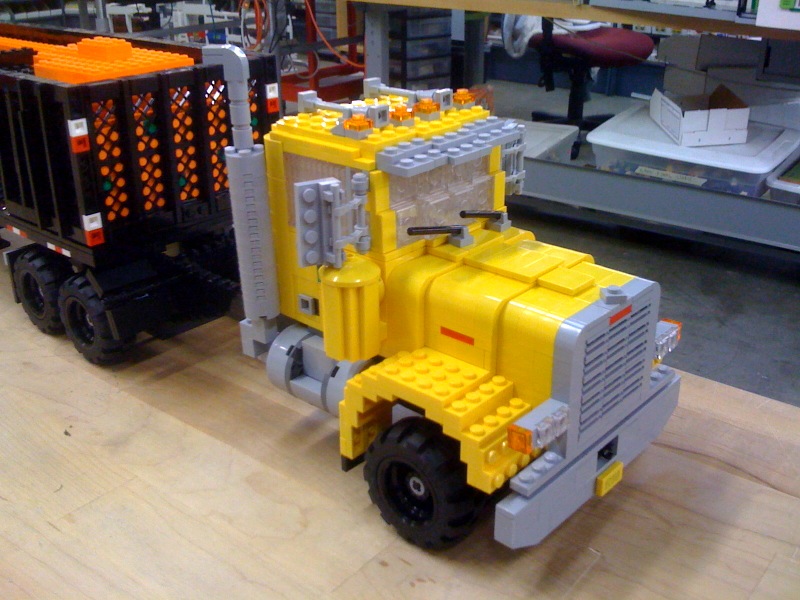 LEGO Artists Central Florida Orange Produce Truck
