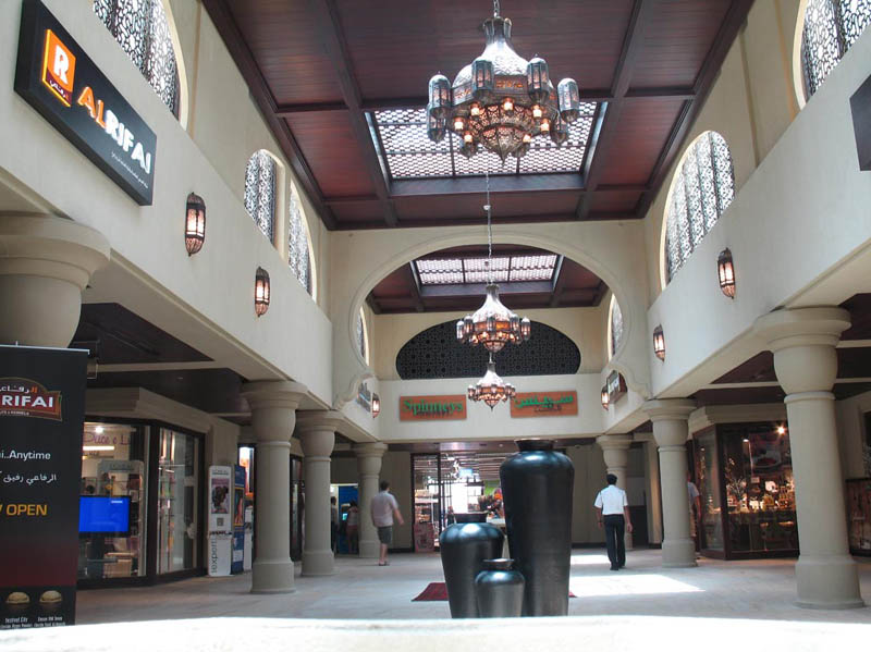 dubai-al-manzil-hotel-souk-02
