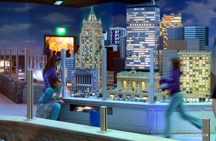 LEGO Artists NYSE & Woolworth Buildings